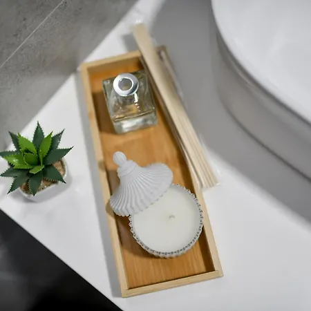 Luxe Apartment *